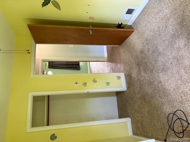7057 Lapeer Road Property Photo 15