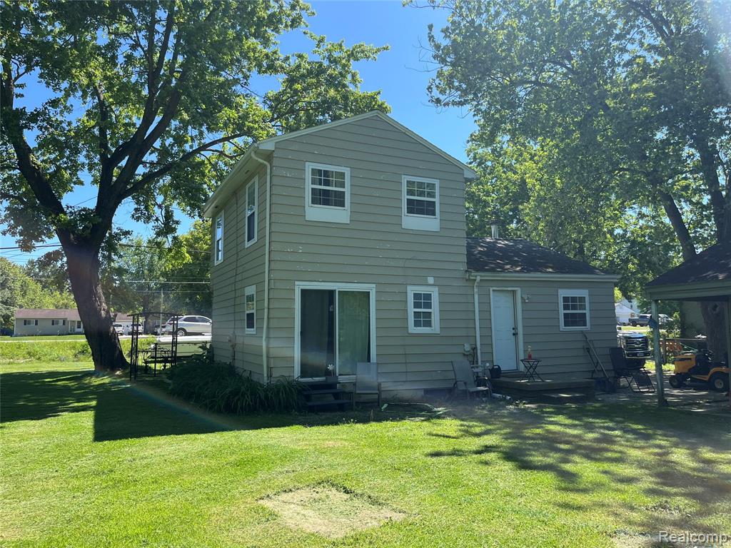 7057 Lapeer Road Property Photo 17