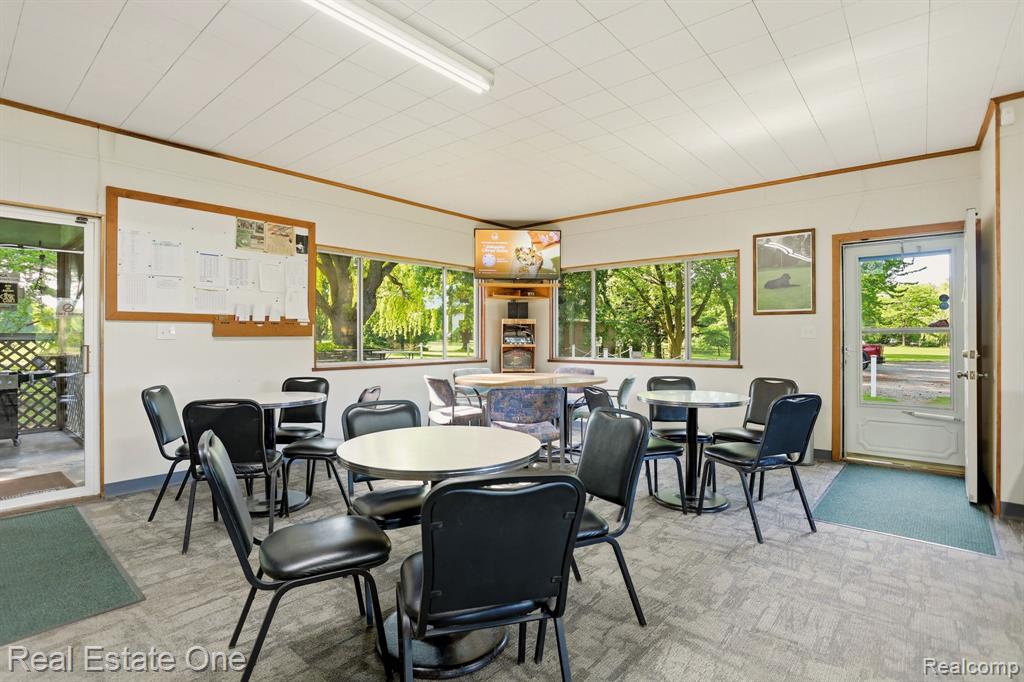 5848 Griggs Road Property Photo 11