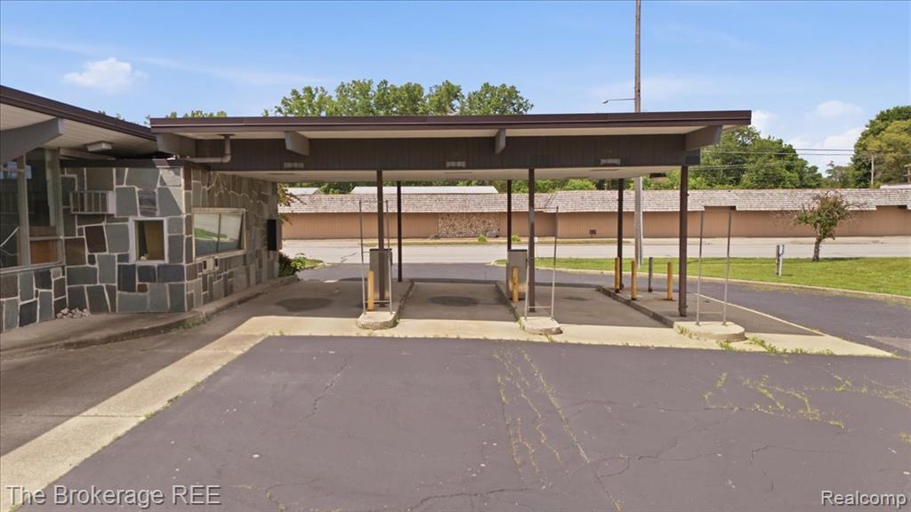 6093 Dixie Highway Property Photo 6