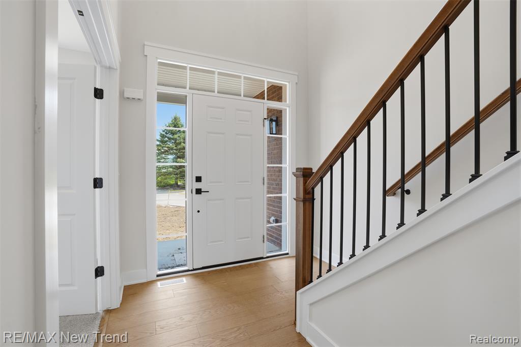 2100 Crested Butte Drive Property Photo 5