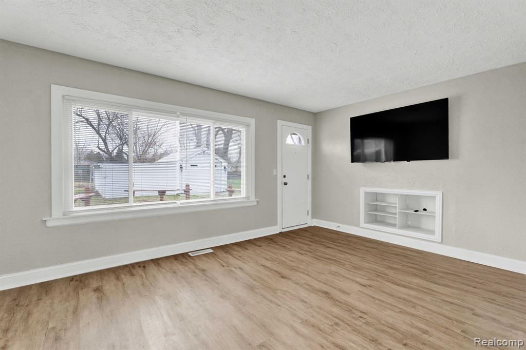 2121 Chesley Drive Property Photo 11