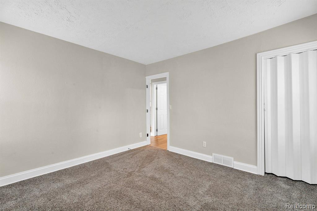 2121 Chesley Drive Property Photo 17