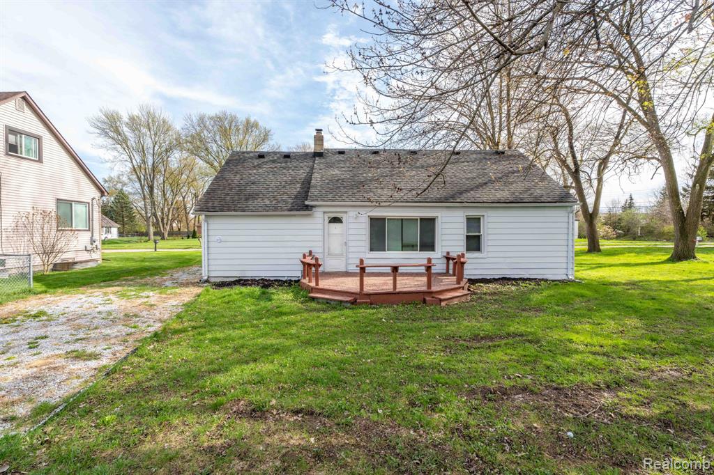 2121 Chesley Drive Property Photo 27
