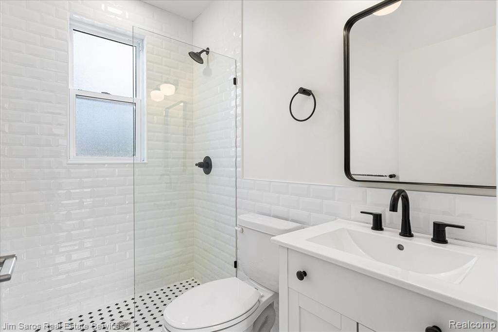 4735 Rohns #4a Street Property Photo 10