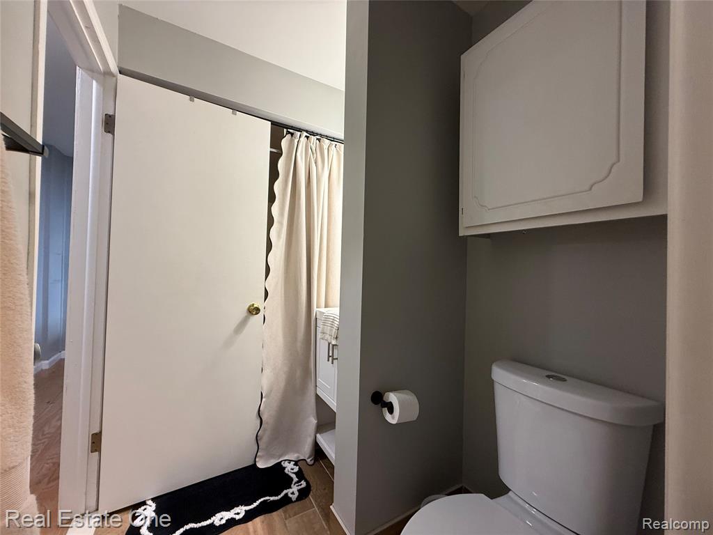 1403 Oakbrook Property Photo 11
