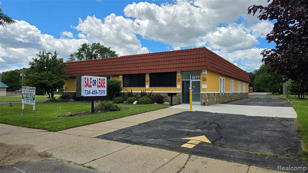 16749, 16755 & Middlebelt Road Property Photo 1