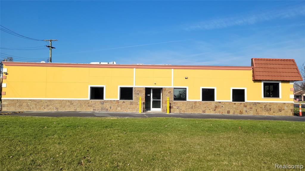 16749, 16755 & Middlebelt Road Property Photo 4