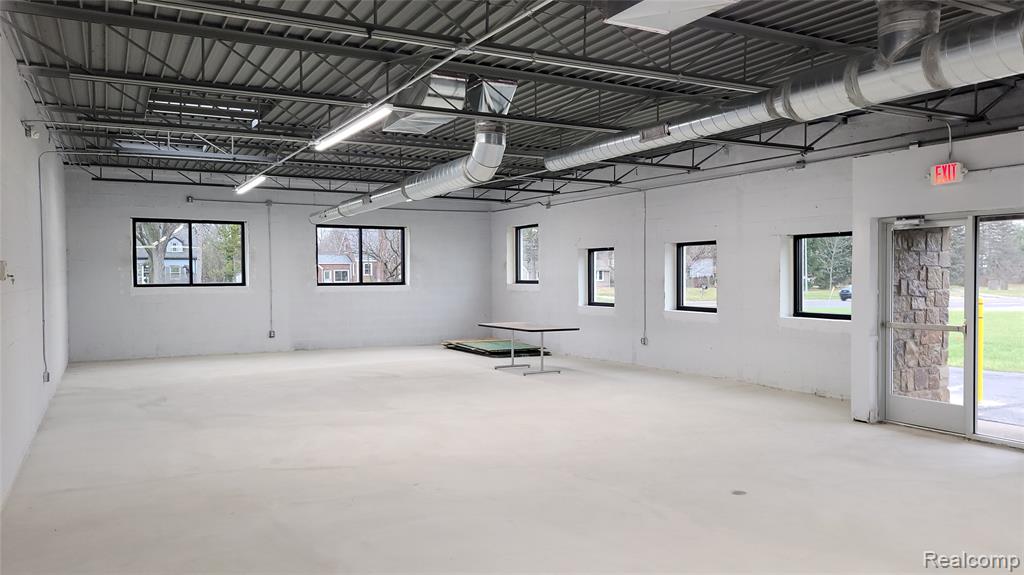 16749, 16755 & Middlebelt Road Property Photo 23