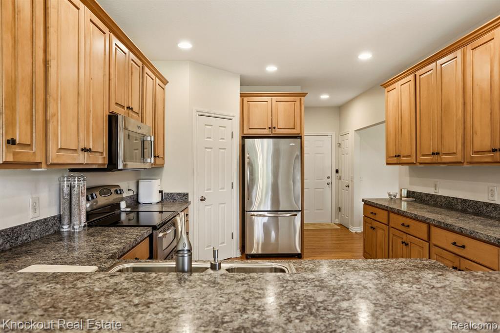 373 Block Street Property Photo 14