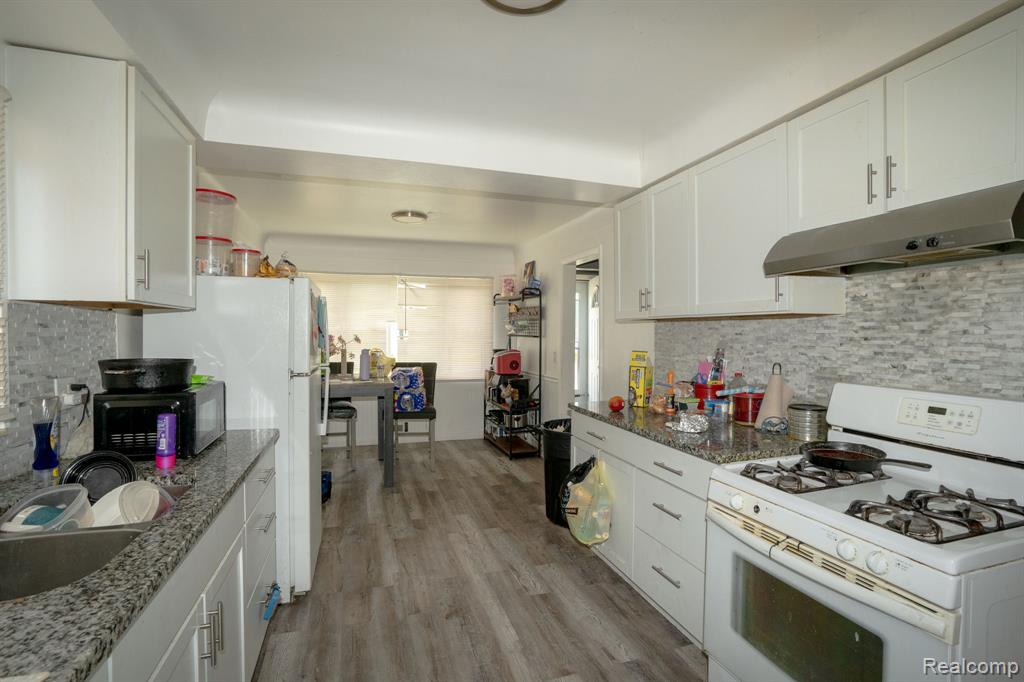 16821 E 8 Mile Road Property Photo 8