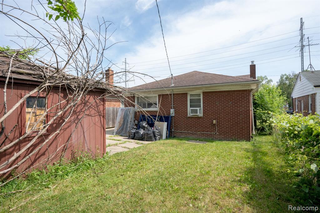 16821 E 8 Mile Road Property Photo 27