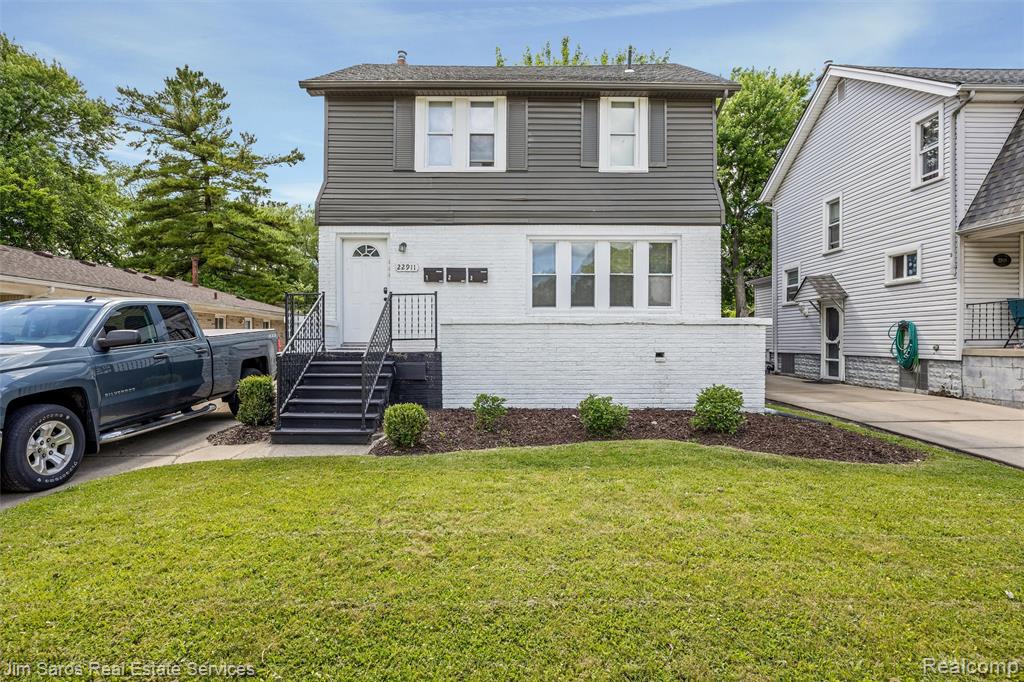 22911 Hayes Avenue Property Photo 2
