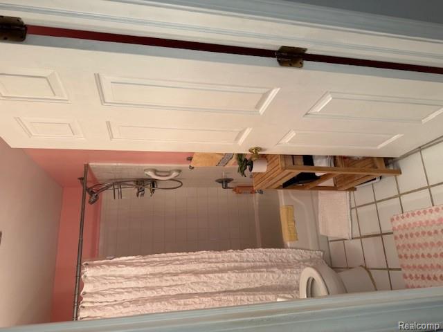 6351 Beechfield Drive Property Photo 13