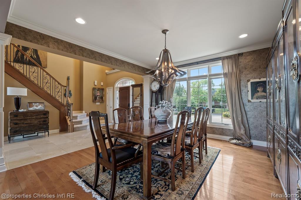 595 Ridge Point Drive Property Photo 19