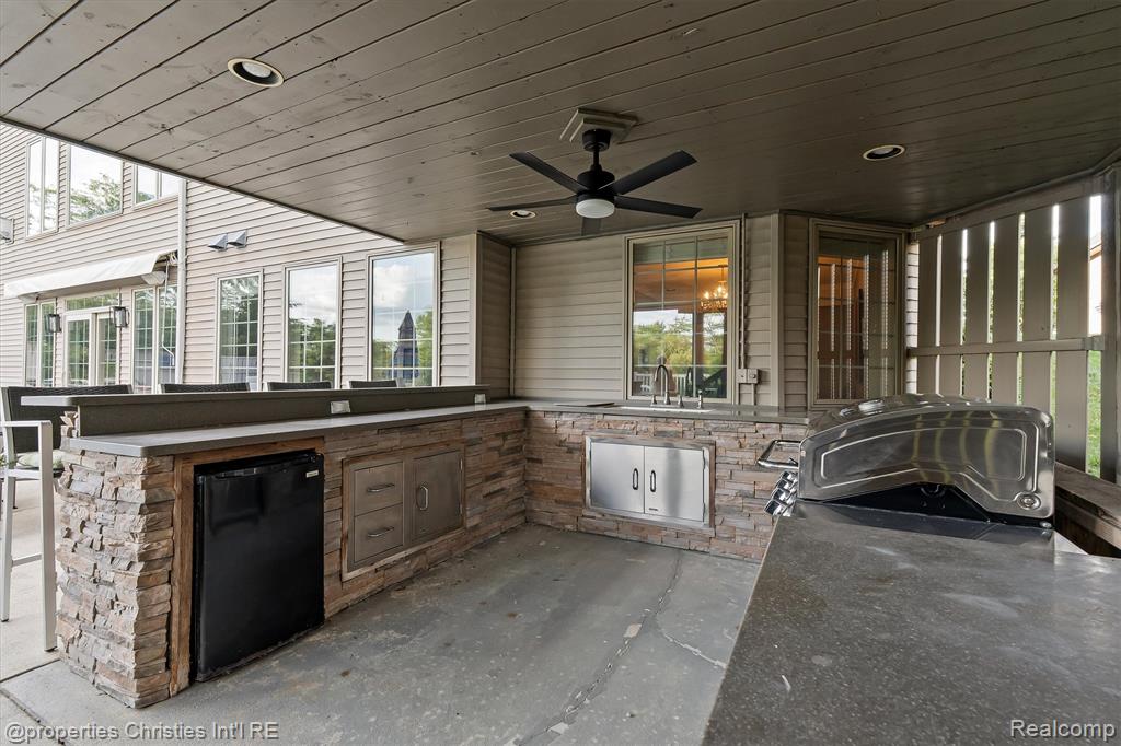 595 Ridge Point Drive Property Photo 53