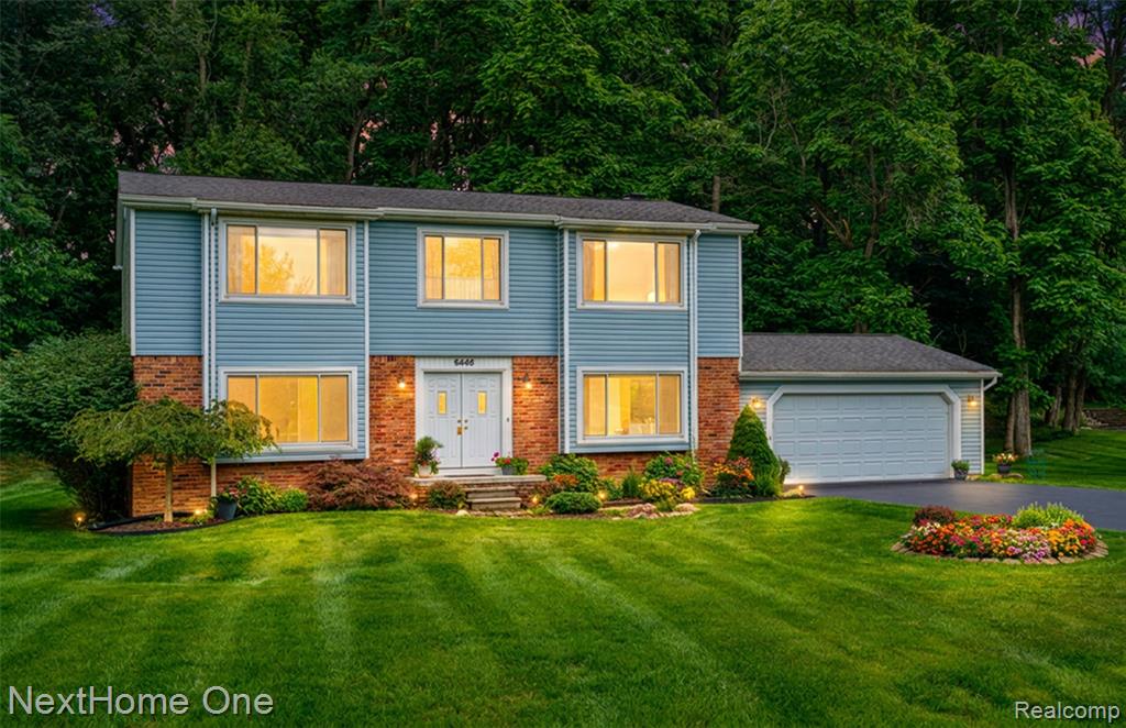 6448 Grand Circle Drive