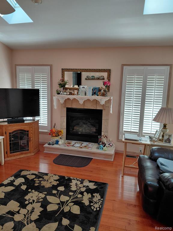 4405 S Hemlock Road Property Photo 3