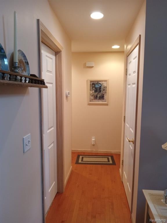 4405 S Hemlock Road Property Photo 8