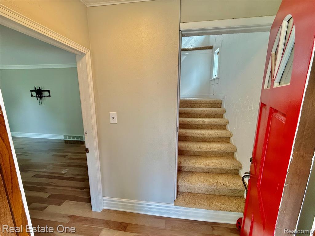 865 Grant Avenue Property Photo 5