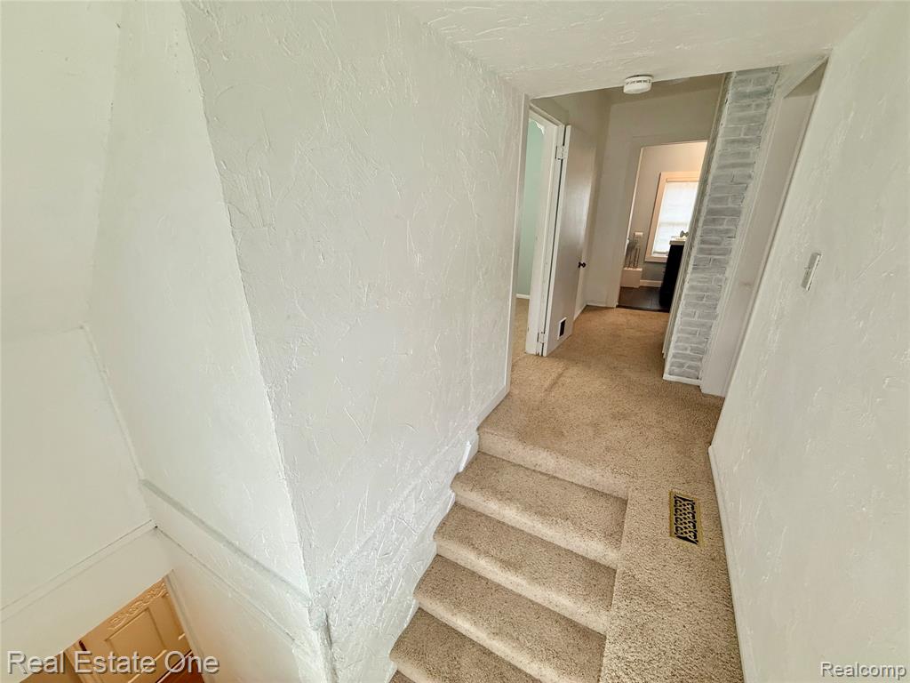 865 Grant Avenue Property Photo 33
