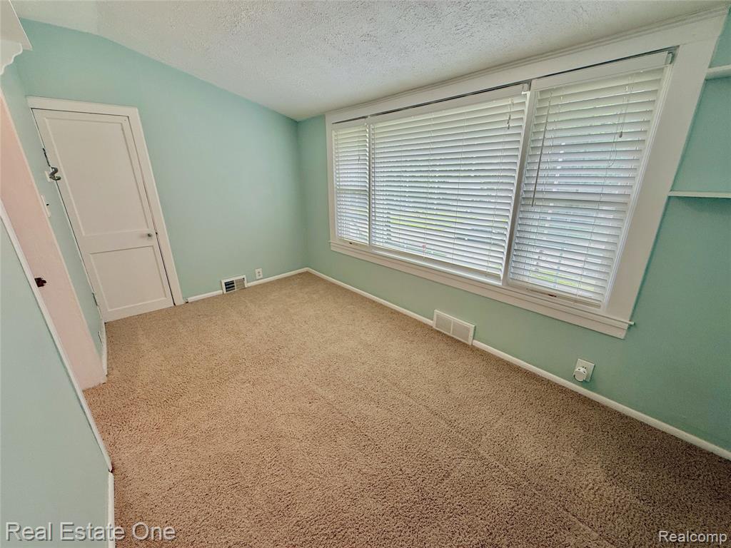 865 Grant Avenue Property Photo 45