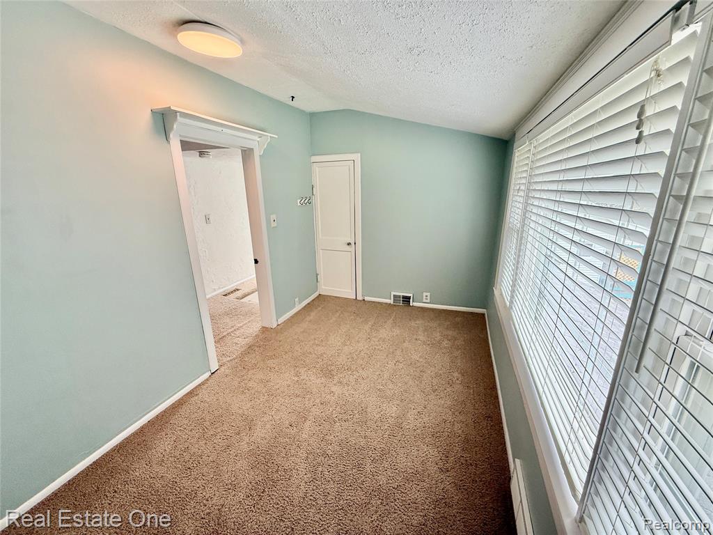 865 Grant Avenue Property Photo 46