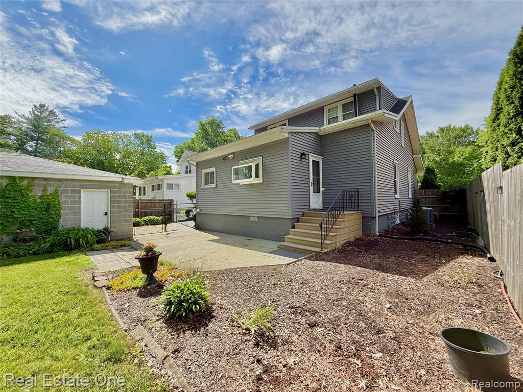 865 Grant Avenue Property Photo 54