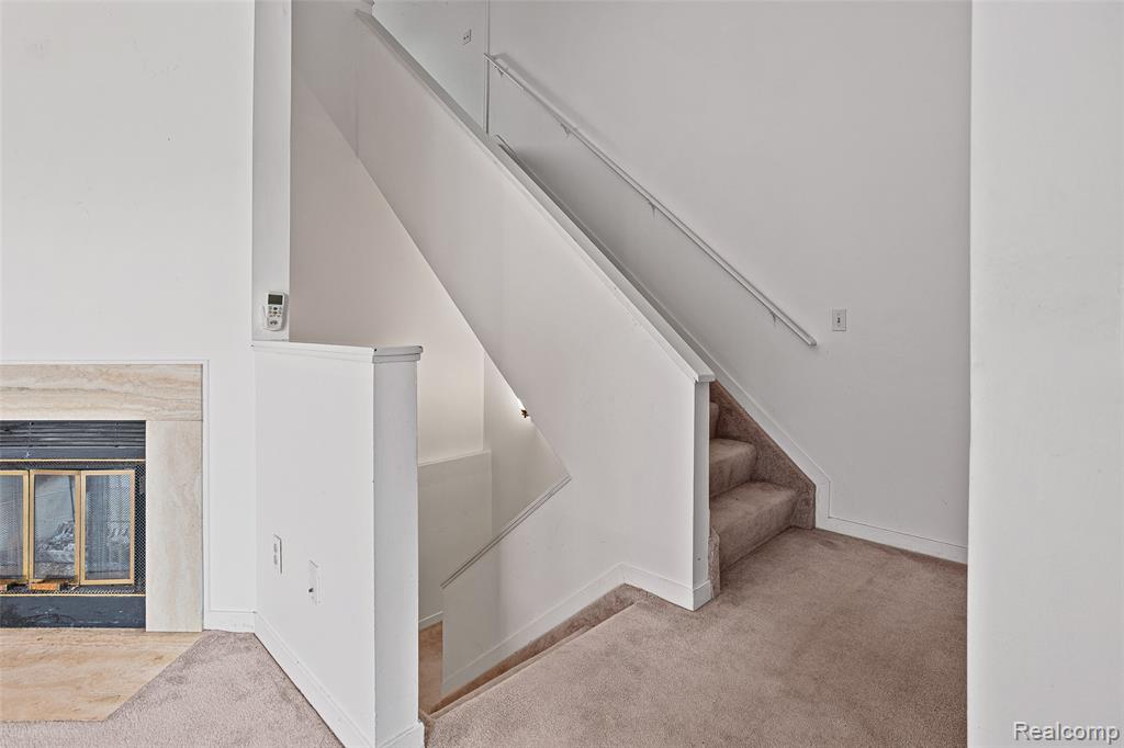 7147 Elmhurst Property Photo 6