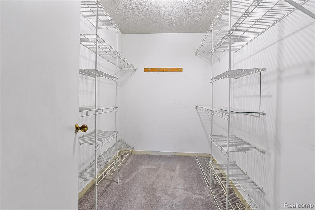 7147 Elmhurst Property Photo 12