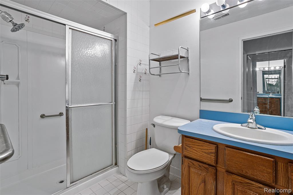 7147 Elmhurst Property Photo 20
