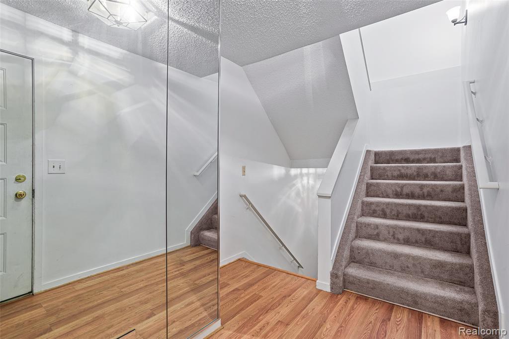 7147 Elmhurst Property Photo 24