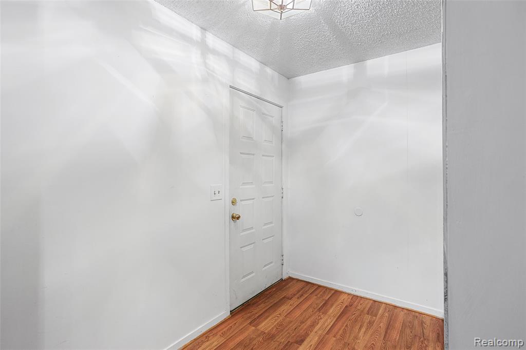 7147 Elmhurst Property Photo 25