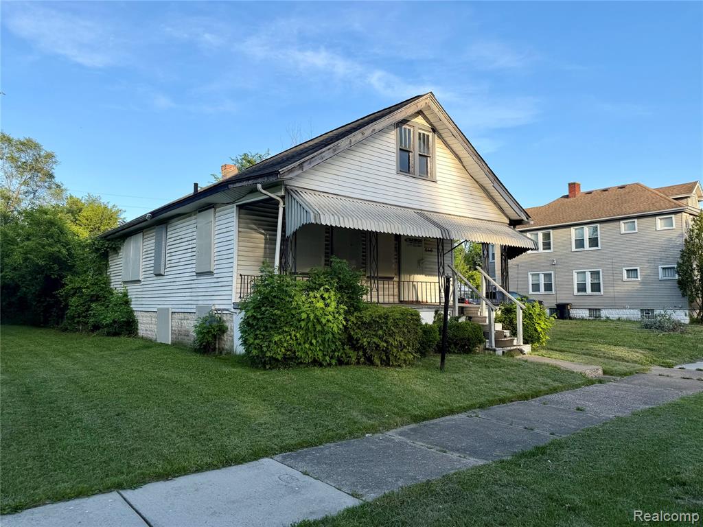 15640 Inverness Street Property Photo 3