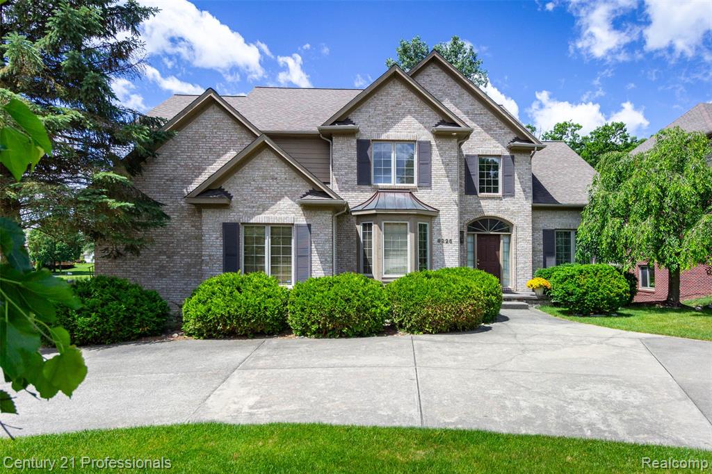 8225 Brookstone Lane Property Photo 1