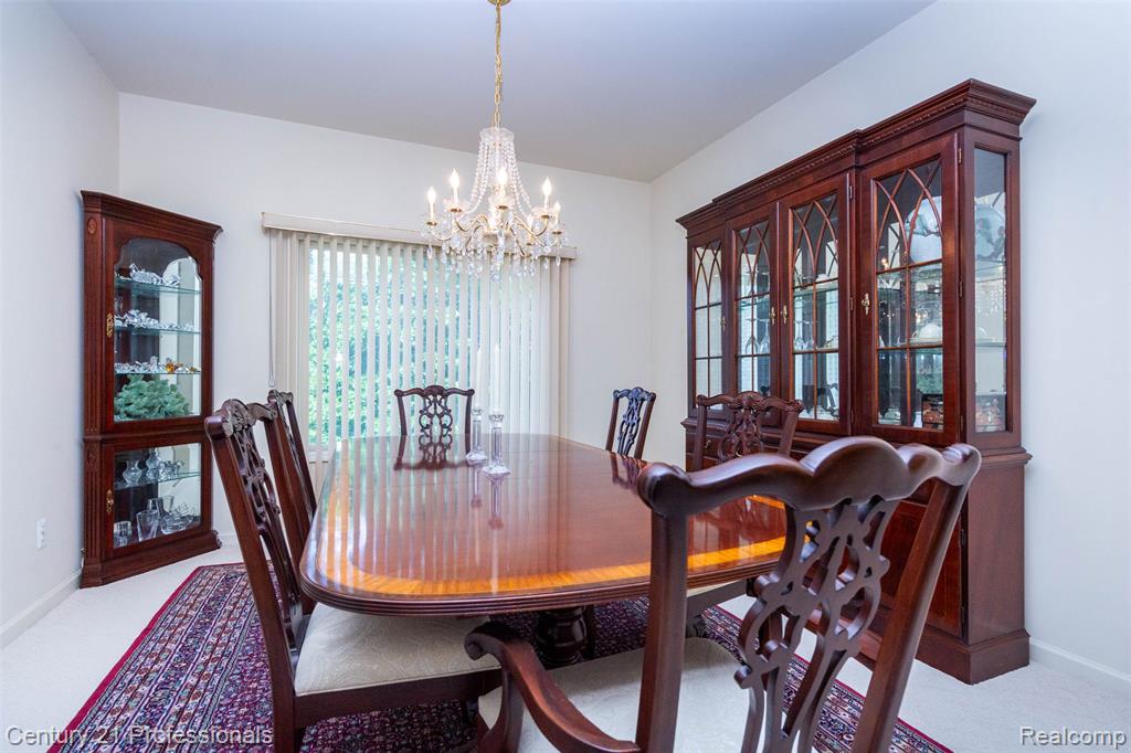 8225 Brookstone Lane Property Photo 8