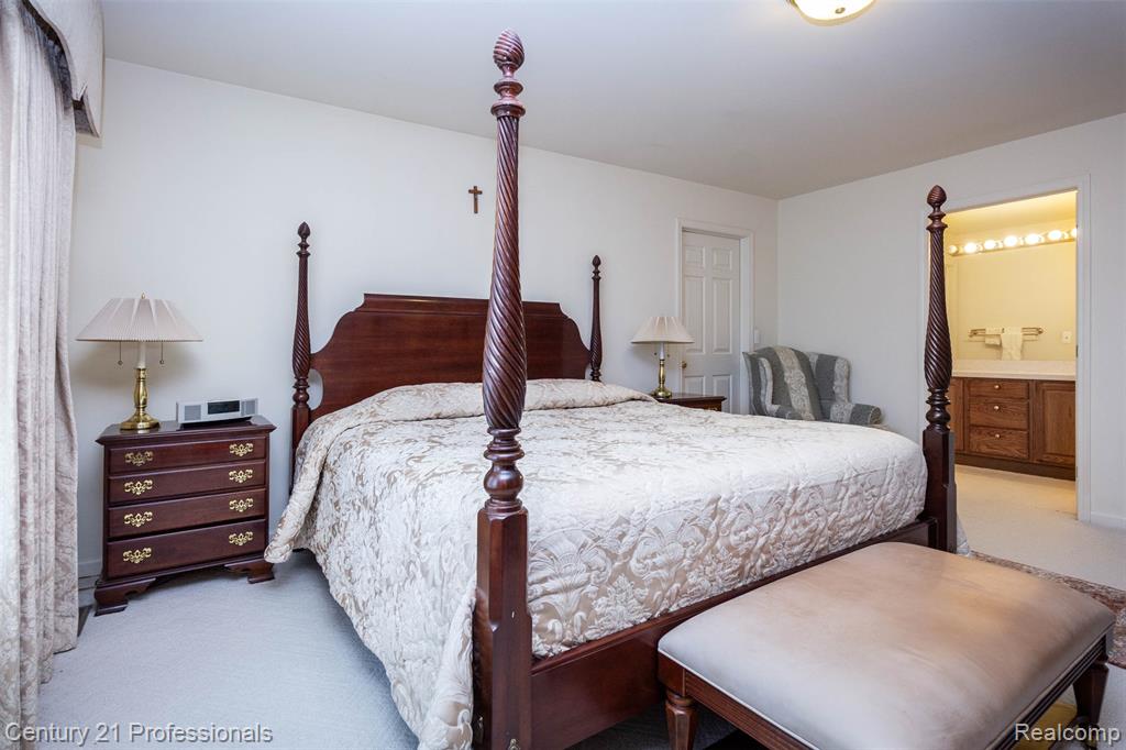 8225 Brookstone Lane Property Photo 22