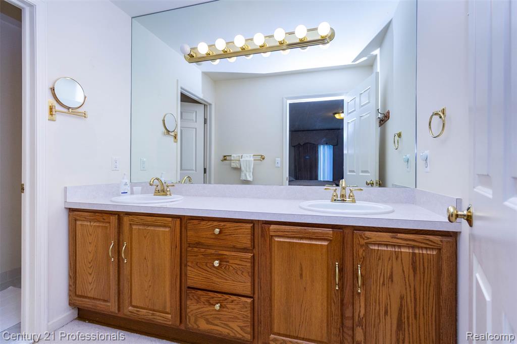 8225 Brookstone Lane Property Photo 23