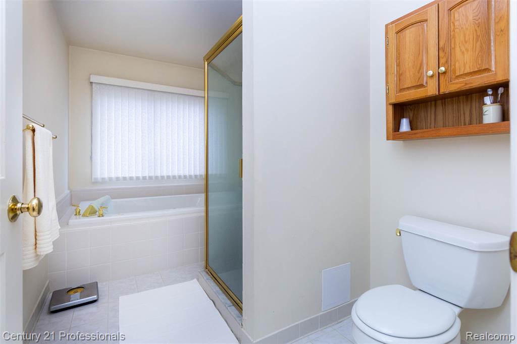 8225 Brookstone Lane Property Photo 24
