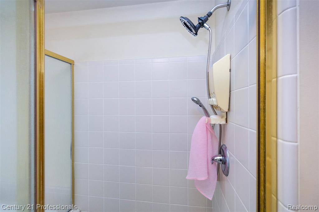 8225 Brookstone Lane Property Photo 26