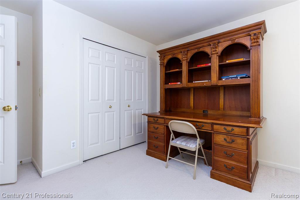 8225 Brookstone Lane Property Photo 34