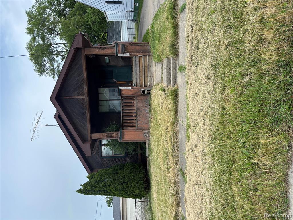 1122 Simcoe Avenue Property Photo 1