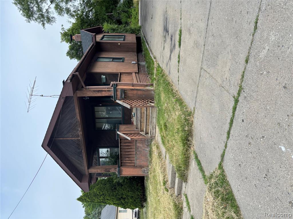 1122 Simcoe Avenue Property Photo 2