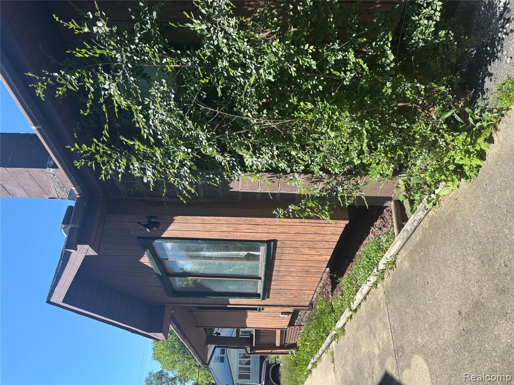 1122 Simcoe Avenue Property Photo 4