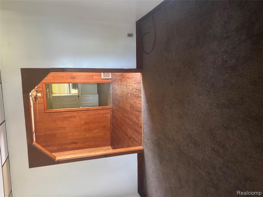 1122 Simcoe Avenue Property Photo 9