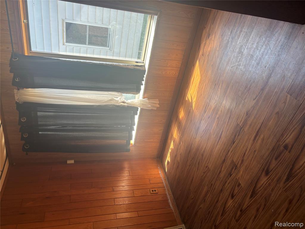 1122 Simcoe Avenue Property Photo 10