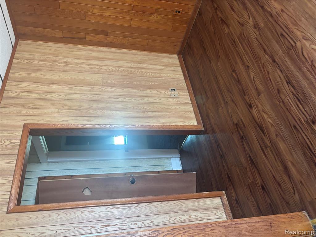 1122 Simcoe Avenue Property Photo 11