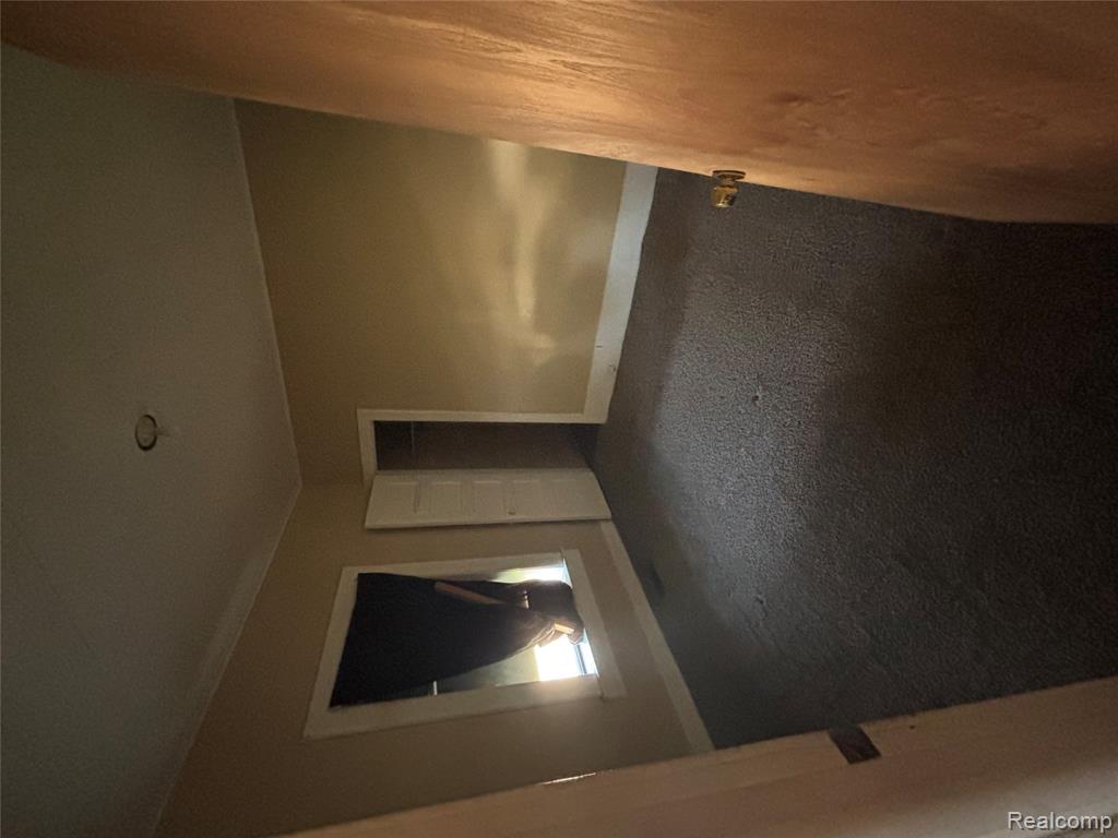 1122 Simcoe Avenue Property Photo 16