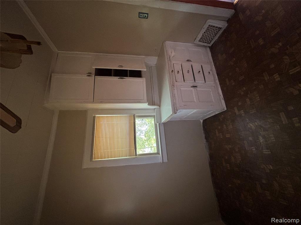 1122 Simcoe Avenue Property Photo 19