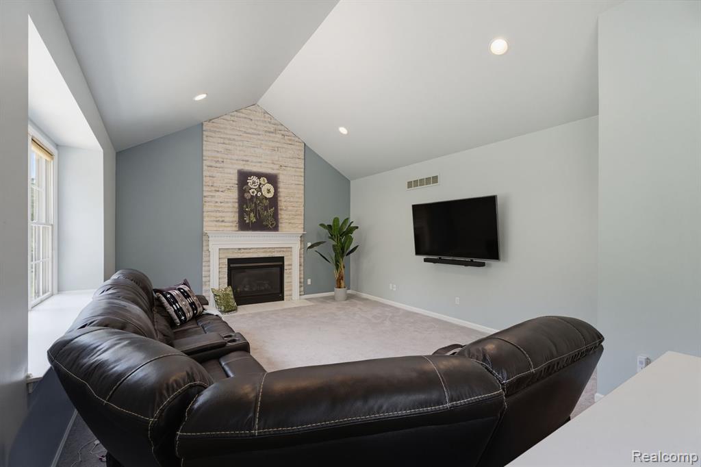 25035 Samoset Court Property Photo 18
